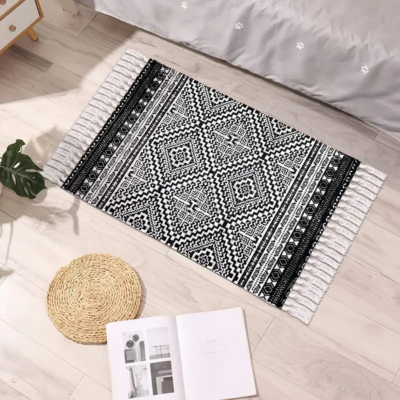 Black & White Bohemian Tassel Indoor Area Rug
