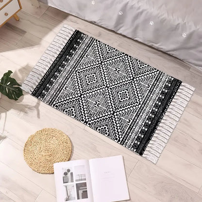 Black & White Bohemian Tassel Indoor Area Rug